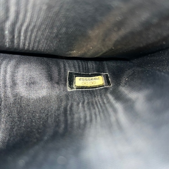 Chanel CC Vintage Timeless Black Caviar Leather Wallet - Picture 6 of 13